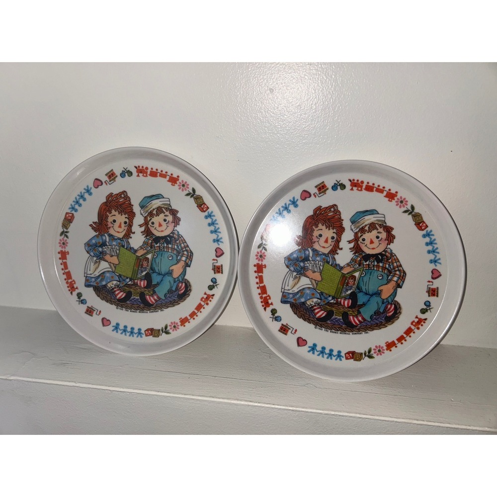 Vintage Oneida Deluxe Raggedy Ann and Andy Melamine Plates 1969 Set of 2- 8 inch